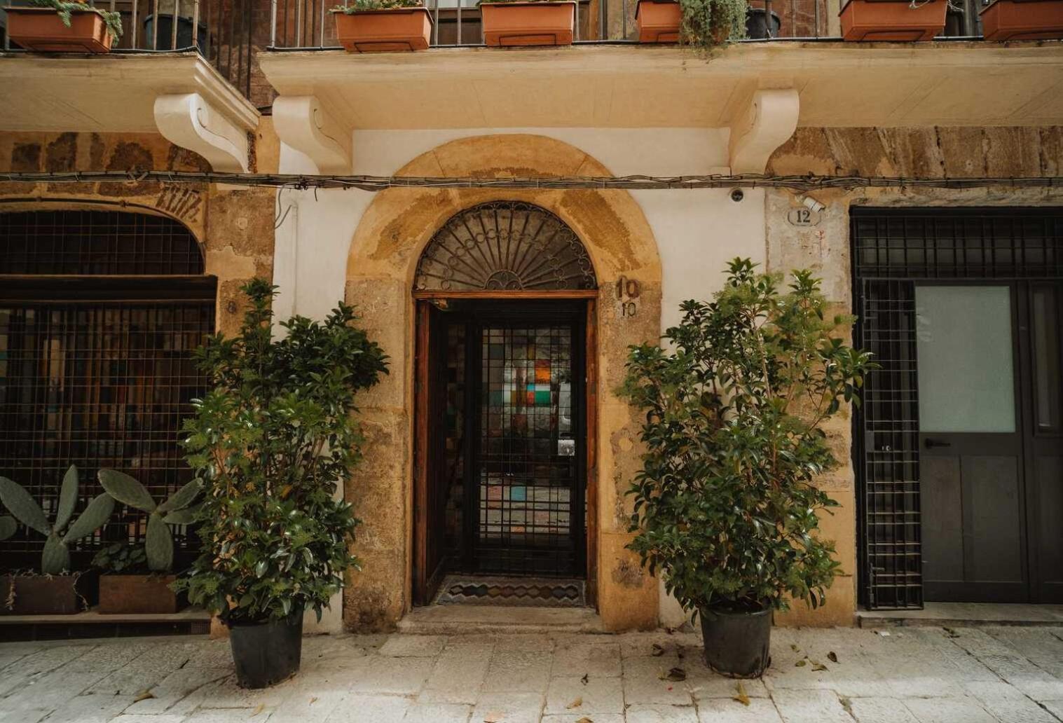 Hotel Ambrosia-Timeless Hosting à Palerme Extérieur photo