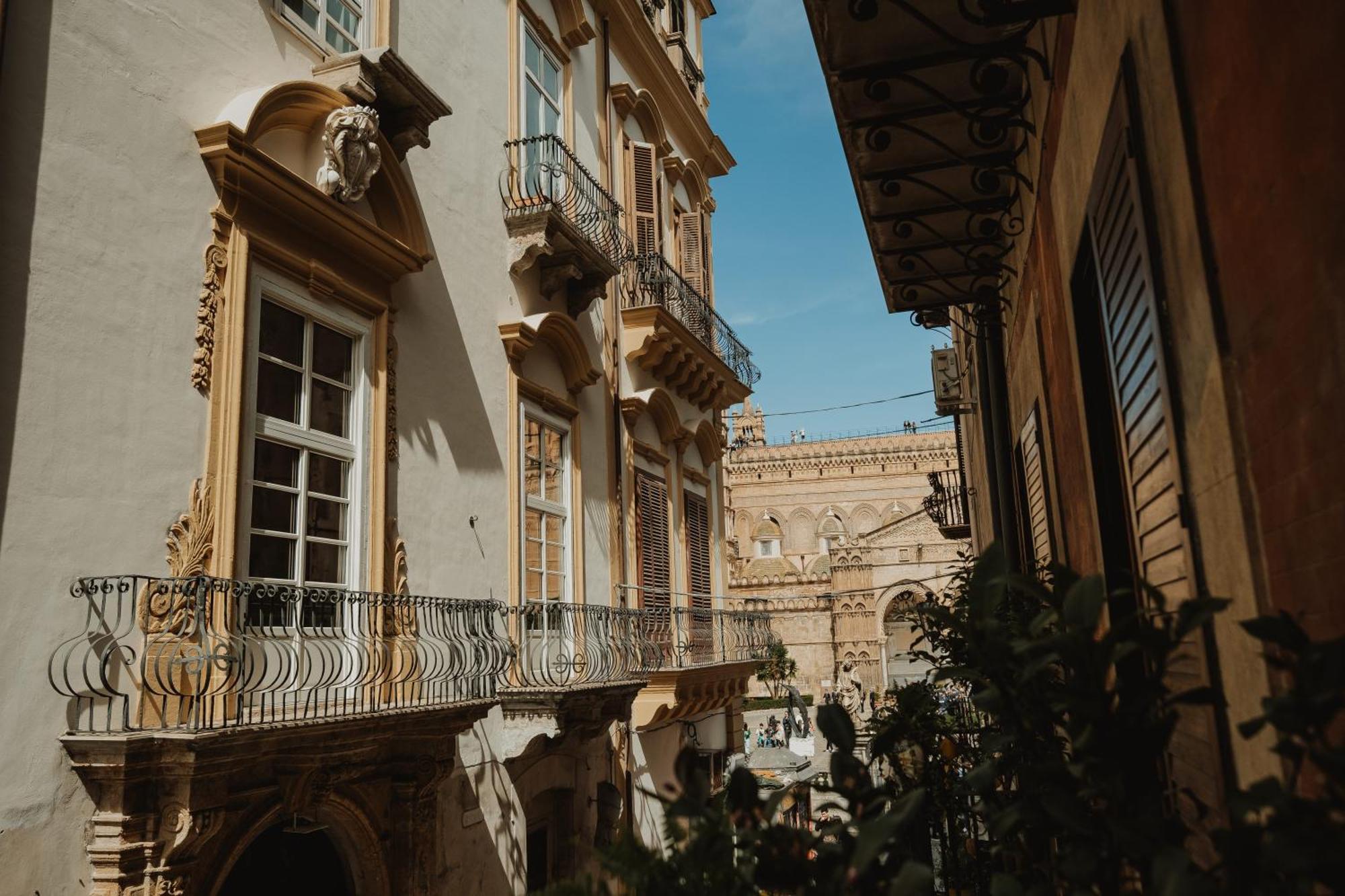 Hotel Ambrosia-Timeless Hosting à Palerme Extérieur photo