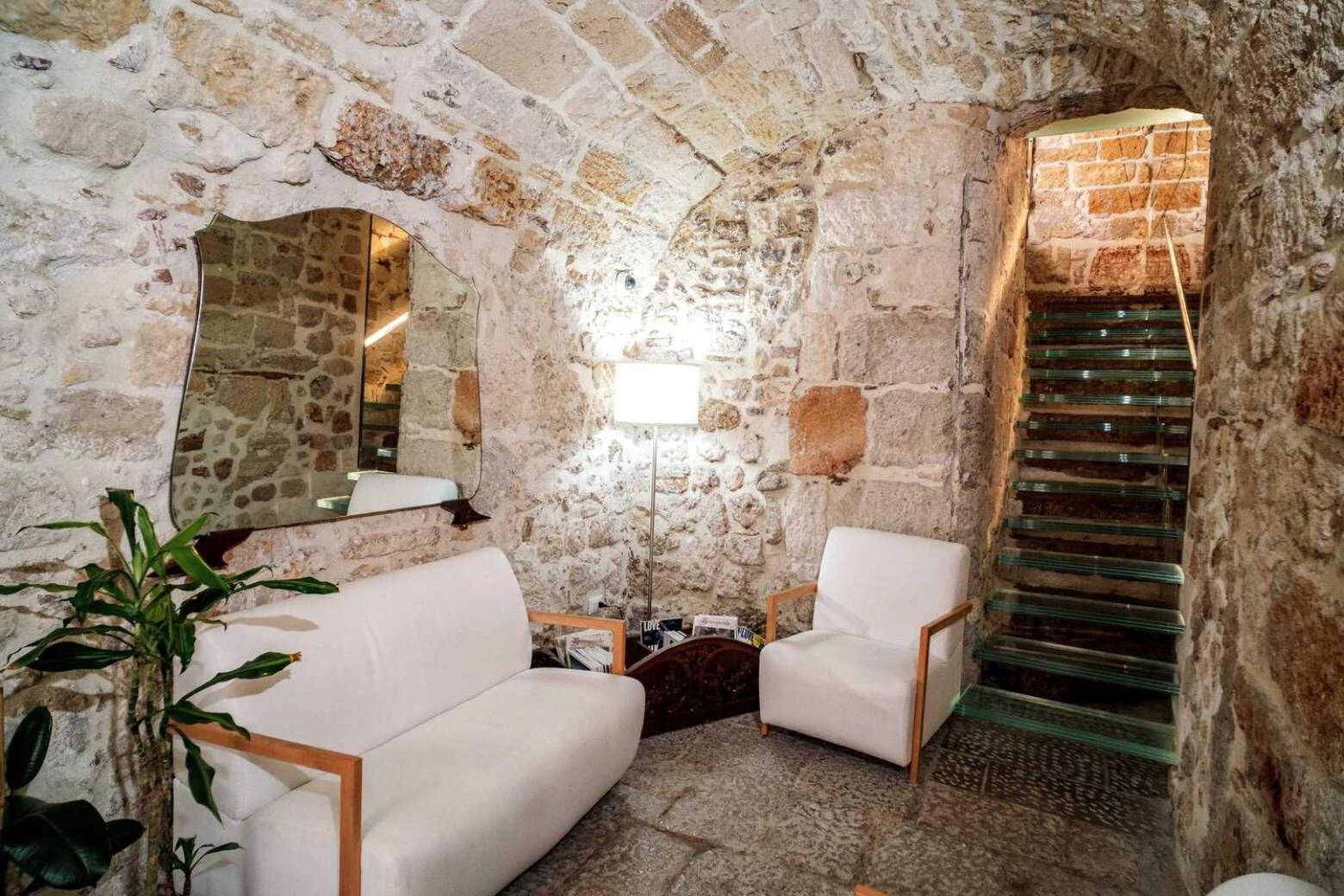Hotel Ambrosia-Timeless Hosting à Palerme Extérieur photo